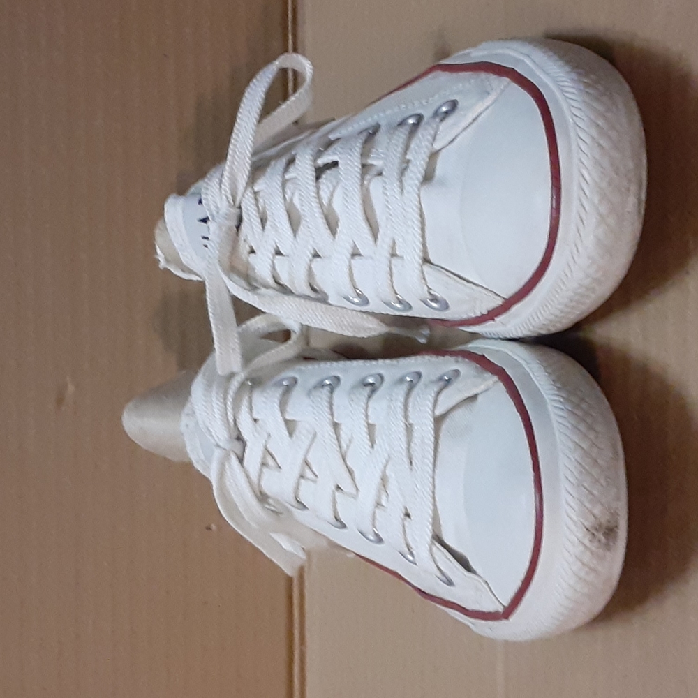 Converse sneakers - Picture 2 of 16